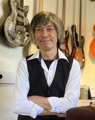 Custom  guitar  shop  G.en就職 上林　明博（ギターショップ / 独立開業）