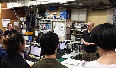 ESPギタークラフト・アカデミー大阪校　ESP新東京工場見学