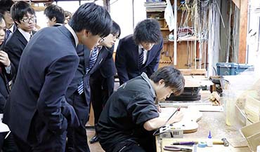 ESPギタークラフト・アカデミー大阪校 中部地方工場見学