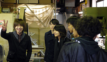 Sago New Material Guitars工房見学