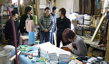 Sago New Material Guitars工房見学