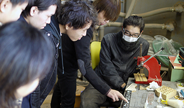 Sago New Material Guitars工房見学